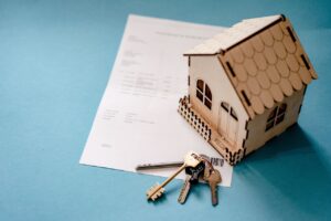 更新時の乗り換えコツは？火災保険と地震保険の比較から学ぶ